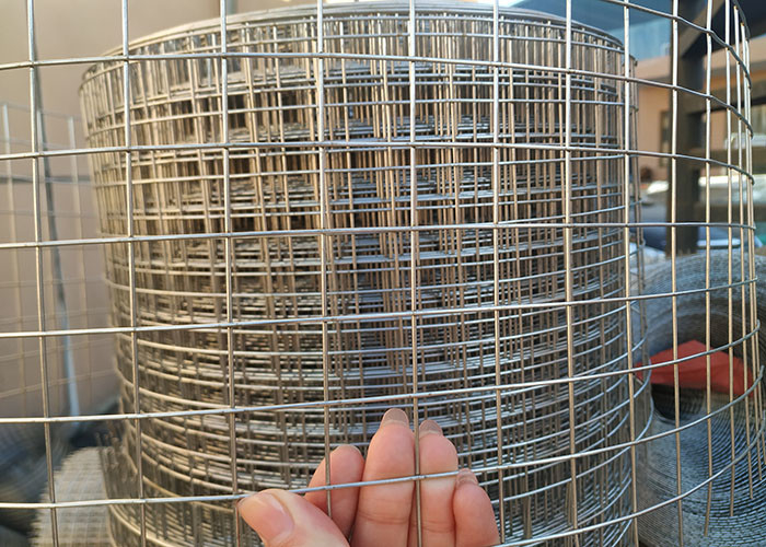 Silver 304 4mm Welded Wire Mesh 1/4x1/4inch 1/2x1/2inch 1x1inch 2x2inch